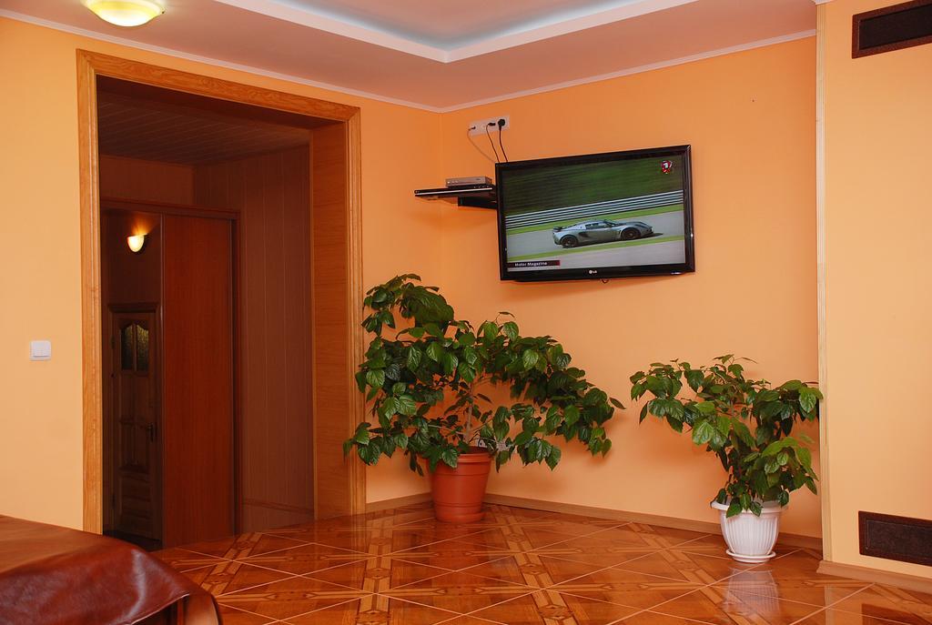 House In Bohatyrska Street Kiev Buitenkant foto